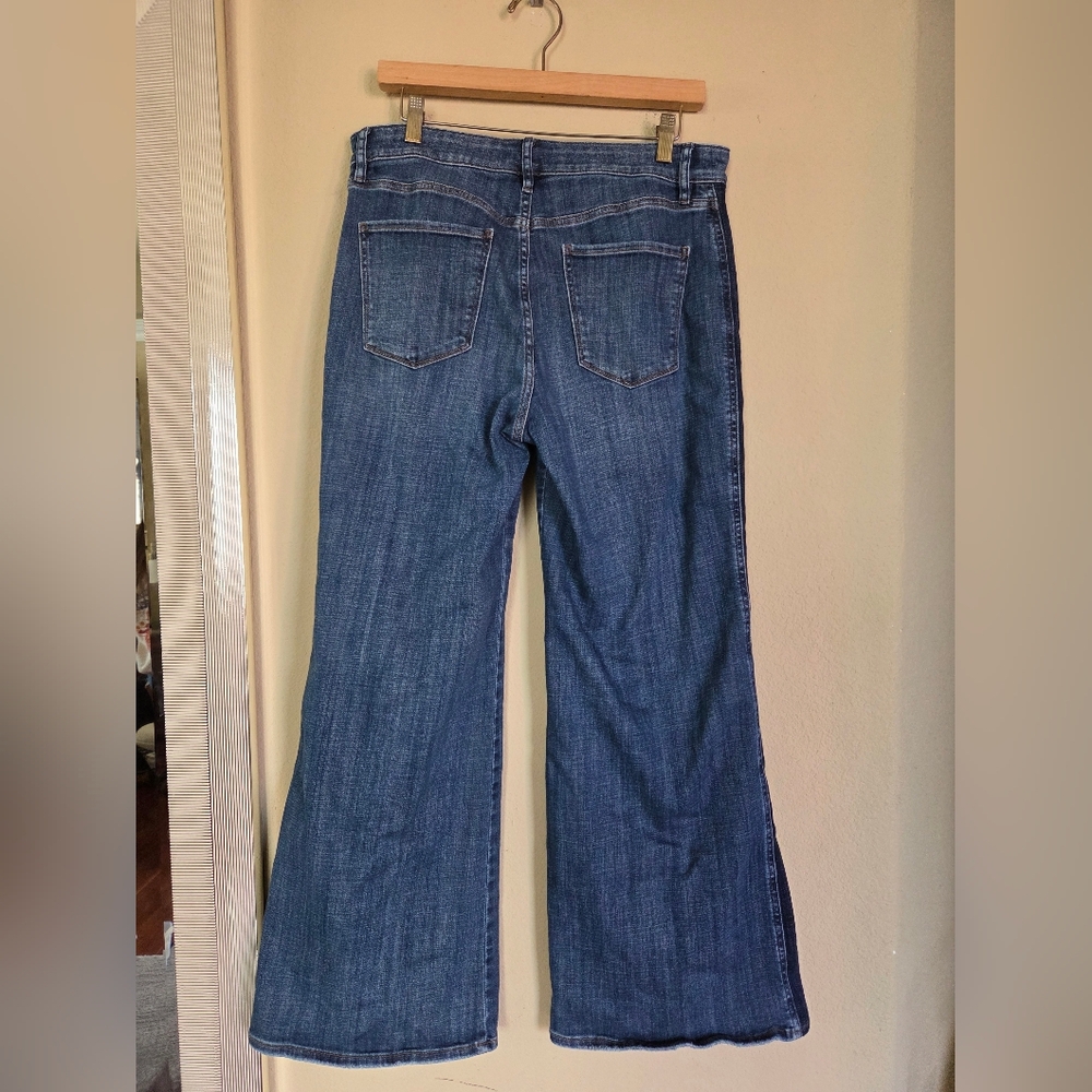 WHBM Two Tone High Rise Wide Leg Jeans - Picture 5 of 7